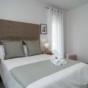  Apartment Aac - Con Terraza, Muy Amplio, Totalmente Equipado, Cerca Del Centro Y Nuevo!